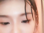 很有味道的美少妇全程露脸直播与大哥啪啪，一起洗澡勾引给打哥推鸡巴口活，多体位激情爆草自己揉奶子浪叫