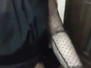 风骚妖精熟女TS爱美兰亭，卫生间厕所激情艹女人，用手指插人家的逼还说好紧，大屌插进来女人淫水直流！