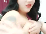 骚姐姐的性爱椅与大哥全程露脸啪啪，大奶子大屁股草起来也舒服，听大哥指挥在椅子上玩各种体位抽插，内射