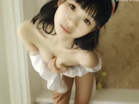 高颜值超嫩白虎小萝莉紫薇 嫩的出水