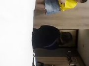 川导莞式双飞约了两个大姐一起玩，换上连体网袜情趣装口交骑乘后入，两个换着搞非常刺激