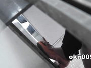 校园坑神潜入国内某高校女卫连续偸拍课间出来方便的学生妹拍脸再近景拍私处放尿过程胆量惊人