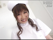 经典无毛宣言未公开映像极品无毛一线天馒头B尿尿展示特写扒开阴唇细看尿道口出尿过程