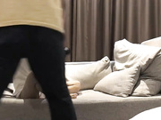 男爵全国探花约了个白衣妹子TP啪啪，沙发舌吻口交舔弄上位骑乘猛操_ev