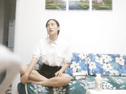 千人斩探花约了个白衣长腿妹子沙发上啪啪，口交镜头前掰穴骑乘后入猛操_ev