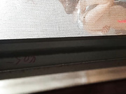 偷拍楼上少妇洗澡最后被发现了