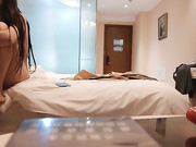 性格开朗活泼美术学院大学生美眉酒店援交想不到BB还挺粉嫩的自己把阴唇掰开很骚