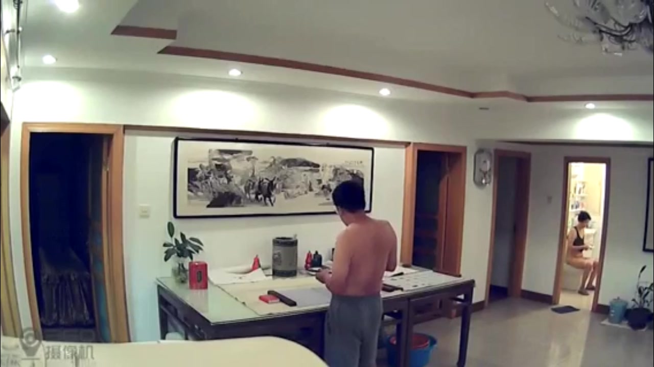 【360水滴居家系列】稀缺家庭攝像頭黑客破解拍攝到的小夫妻啪啪過性生活 原版高清（第一部）