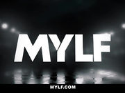 上面和下面的小嘴都要满足 - Chic Crystal 野餐做爱