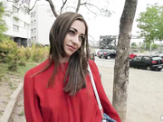 Mofos- 可爱又性感的拉丁女孩为了金钱在别人屌上骑马