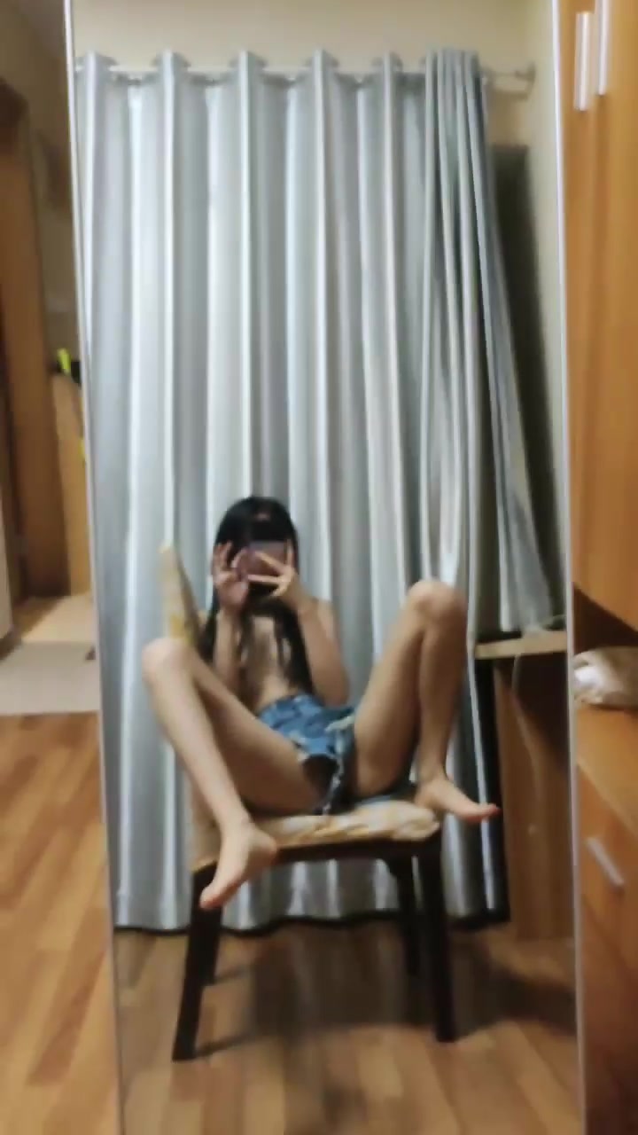 大长腿美女近距离特写舔屌后入撞击美臀①