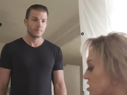 儿子疼爱大奶继母只好满足她的饥渴性需求