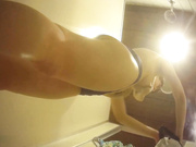 精品特攻队系列洗浴用品暗藏录像机偸拍顾客很多的戏水游泳馆女士间更衣室淋浴区丰乳肥臀的女人们