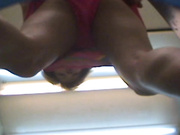 美女云集大胆潜入京都海岸线泳池厕所偷拍 惊现众娇俏美女