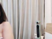 床上待草的骚妇先来个奶炮在主动上位抽插01