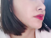 美容院上班的小宝贝一个人在店里自慰呻吟