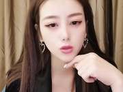 红唇大奶妹子【21岁姐姐】自摸和炮友双人啪啪