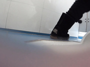 国内某高中男生偷拍同班女生李妍欣如厕，大神真是无敌了附露脸生活照