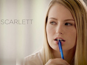 为饥渴的大学生准备的第一只黑色大公鸡