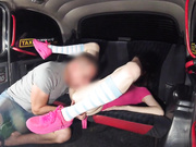 『中文字幕』19岁女孩搭车忘记带钱用身体支付