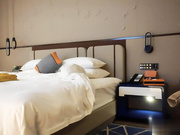 胖子传媒工作室26岁大胸美女姗姗来迟激情交合