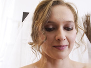 『中文字幕』结婚中被欠债人要债身体偿还