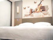 七天探花诱惑艳舞激情性爱不可错过视觉盛宴