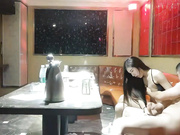 探花炮哥全网商K选妃一排美女灯红酒绿下裸体