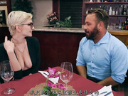 『中文字幕』浴室性爱男主疯狂舔逼玩弄流水